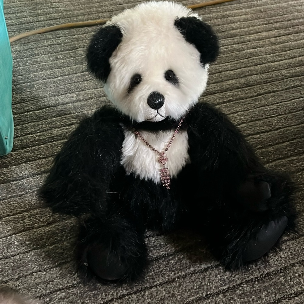 Handcrafted bears set of 2.